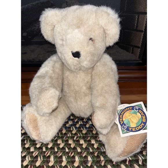 Vintage The Vermont Teddy Bear Company 1992 17"‎ Jointed Beige Plush With Tags - Picture 1 of 5